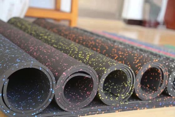 Easy to Clean and Maintain Rubber Black Base Recycled Rubber Rolls with Colorful EPDM Dots for Home and Commercial Gym Flooring