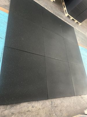 Anti Slip Black Base Gym Rubber Flooring Mats with Different Color EPDM Dots