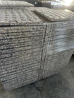 Environmentally Friendly Recycled Workout Flooring Rubber Tiles for Home and Commercial Gym with Different Thickness
