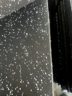 NR Gym Rubber Flooring 10-50mm 1m*1m 50cm*50cm for Commercial Gym Customizable Thickness Options