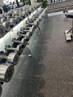 100*100cm and 50*50cm EPDM DOT Gym Rubber Flooring Tiles Absorbing Impact of Weights with Pure Color or Black Ground